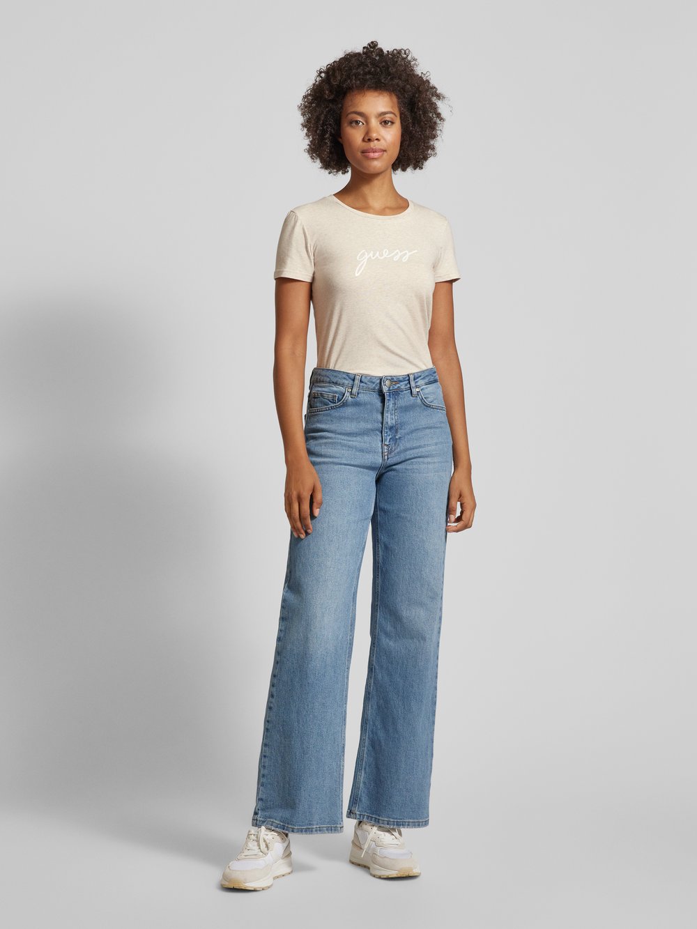 

Футболка с этикеткой, модель «КЭРРИ» Guess