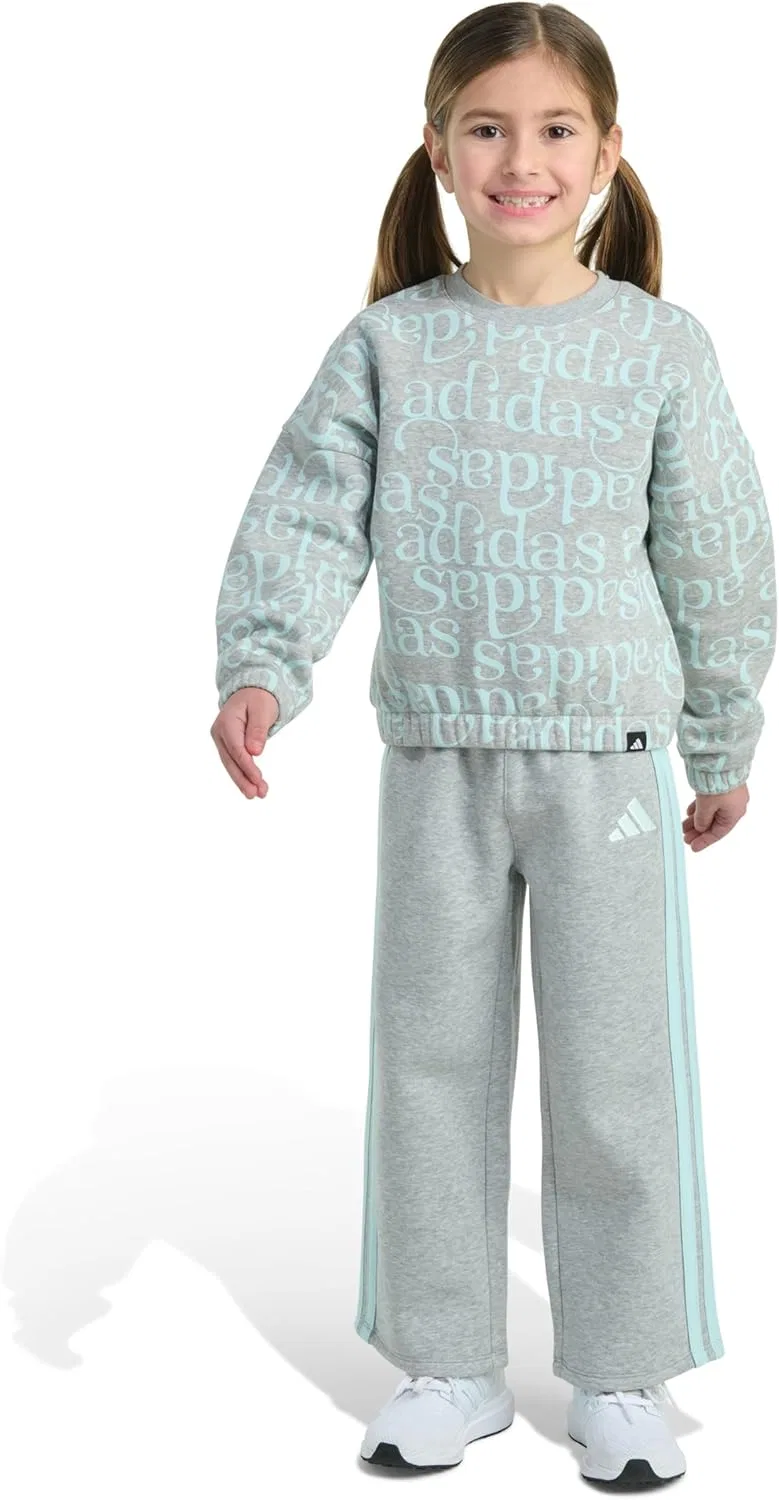 Комплект из двух предметов для девочек: пуловер Adidas с длинными рукавами, принтом и круглым вырезом, а также брюки с эластичным поясом и широкими штанинами, Medium Grey Heather
