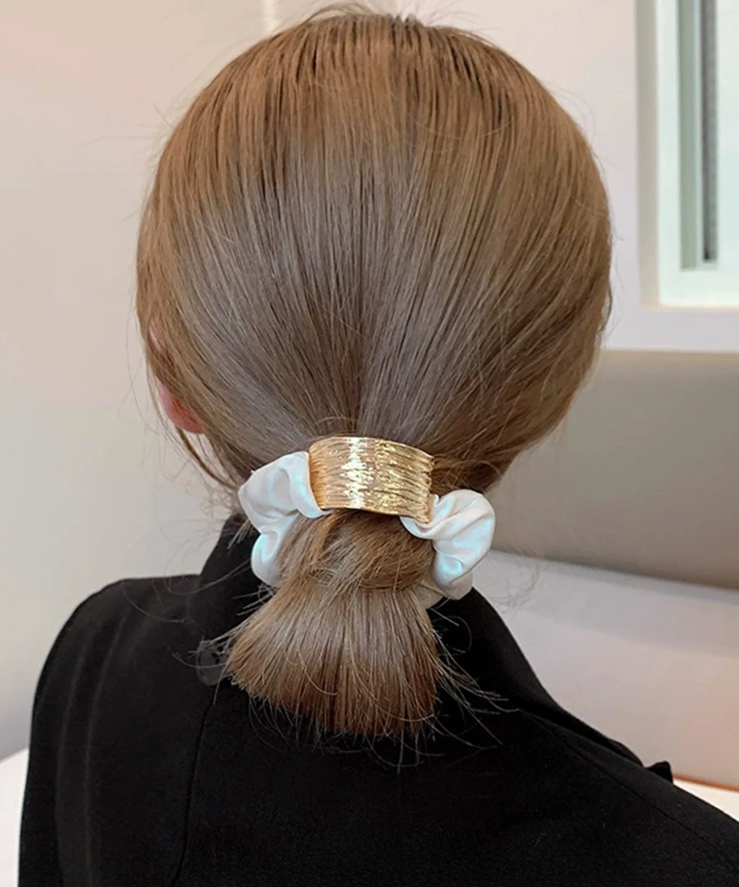 Резинка для волос с металлической пластиной, атласная, Lace Ladies, слоновая кость