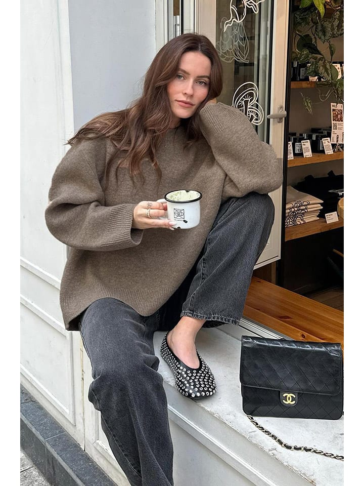 

MADMEXT Свитер коричневого цвета