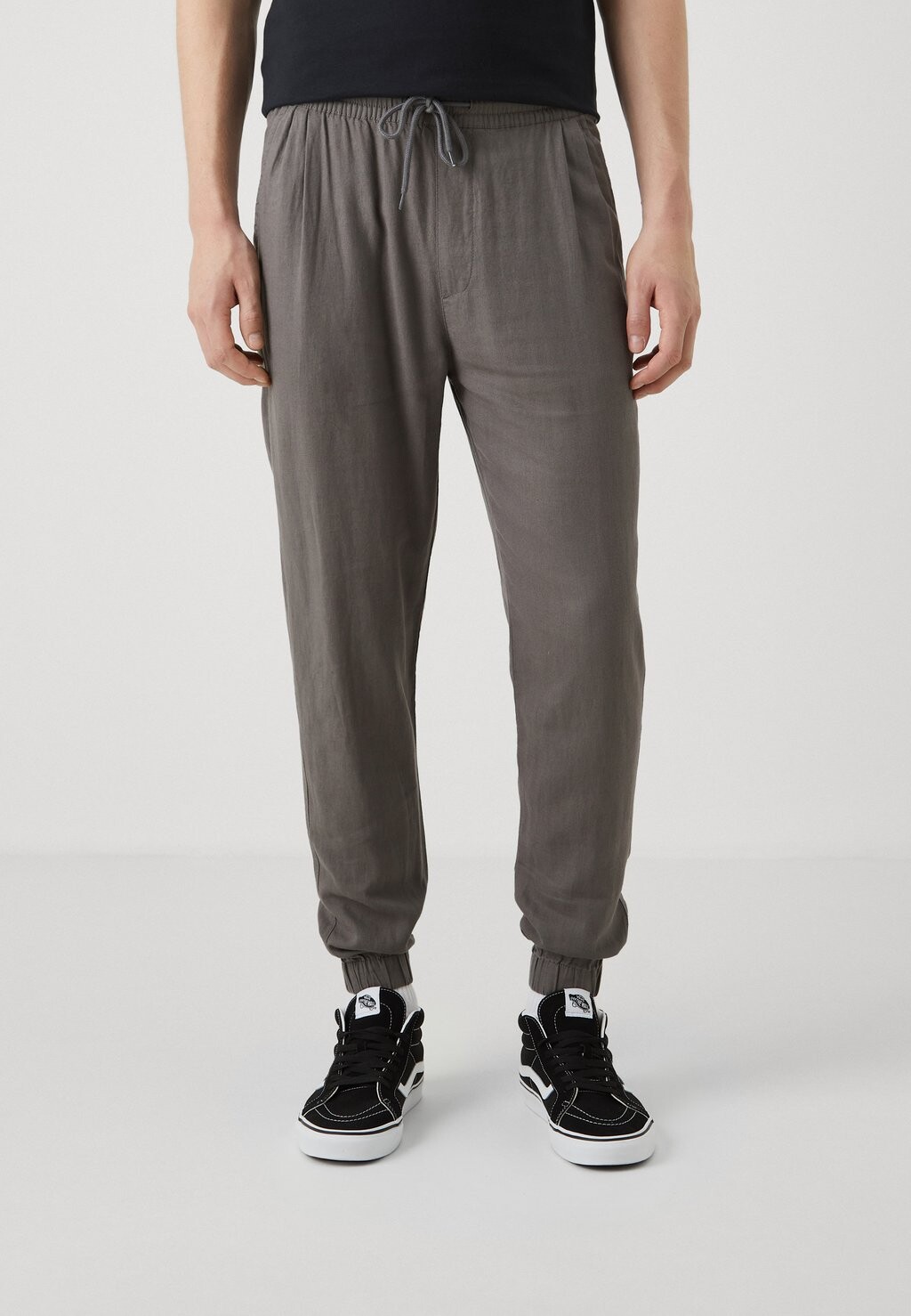 

Брюки Linen Blend Jogger Pier One, темно-серые