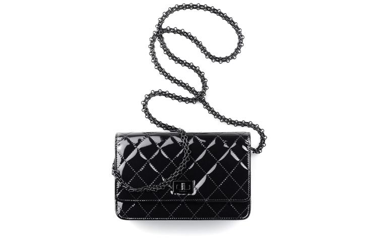 

CHANEL Ранняя осень 22A 2.55 телячья лакированная кожа и черный металл кроссбоди сумки женские black