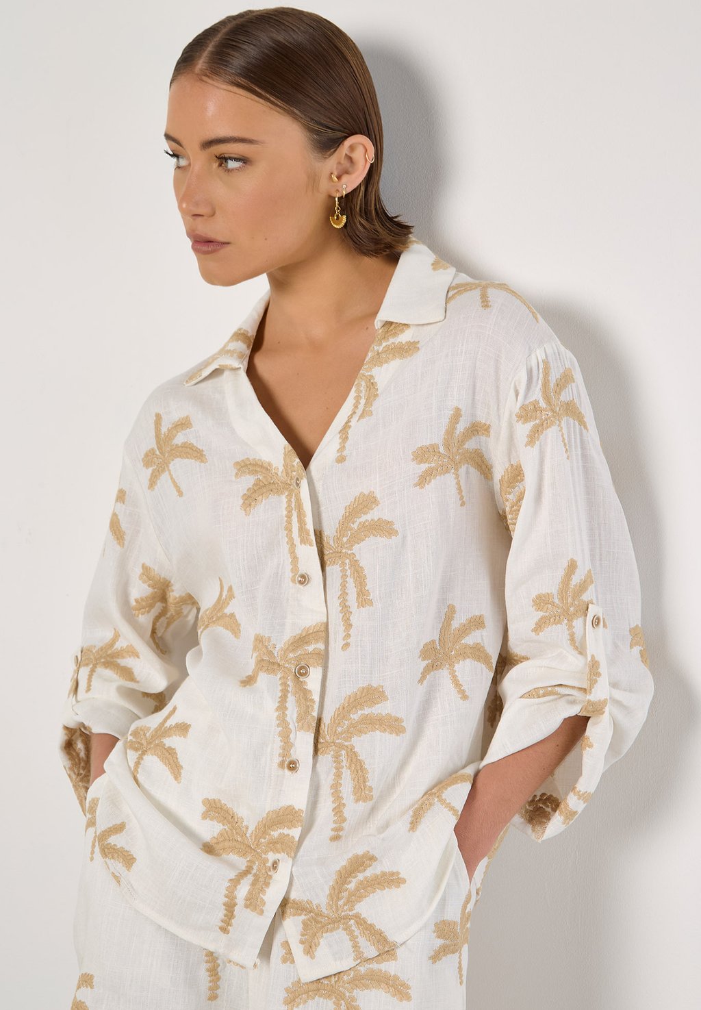 

Блузка на пуговицах EMBROIDERED PALM TREES Apricot, бежевый