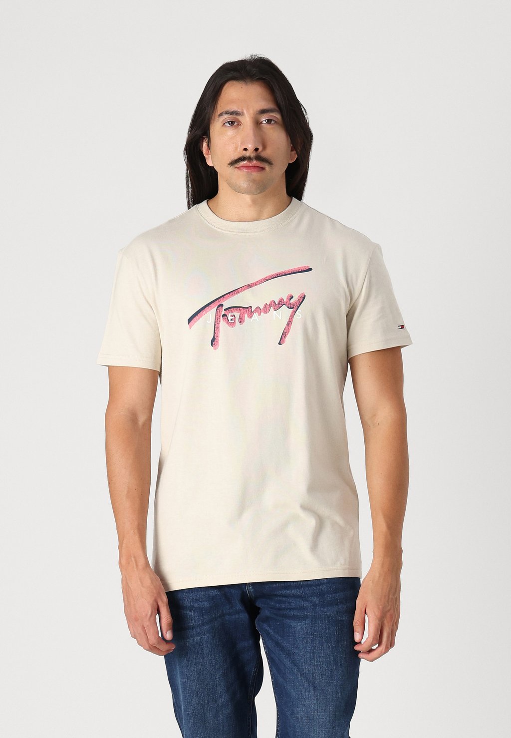 

Футболка с принтом SIGNATURE TEE Tommy Jeans, бежевый