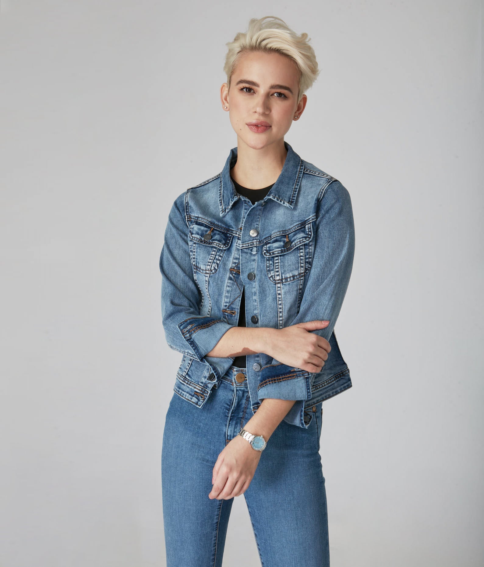 

Классическая джинсовая куртка Gabriella-LBD Lola Jeans, цвет light blue distressed