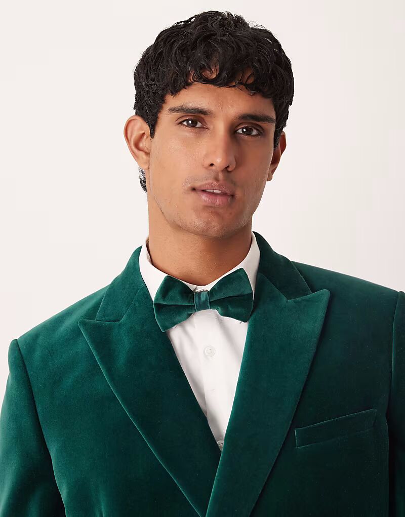 

Бархатный галстук-бабочка зеленого цвета Asos Design