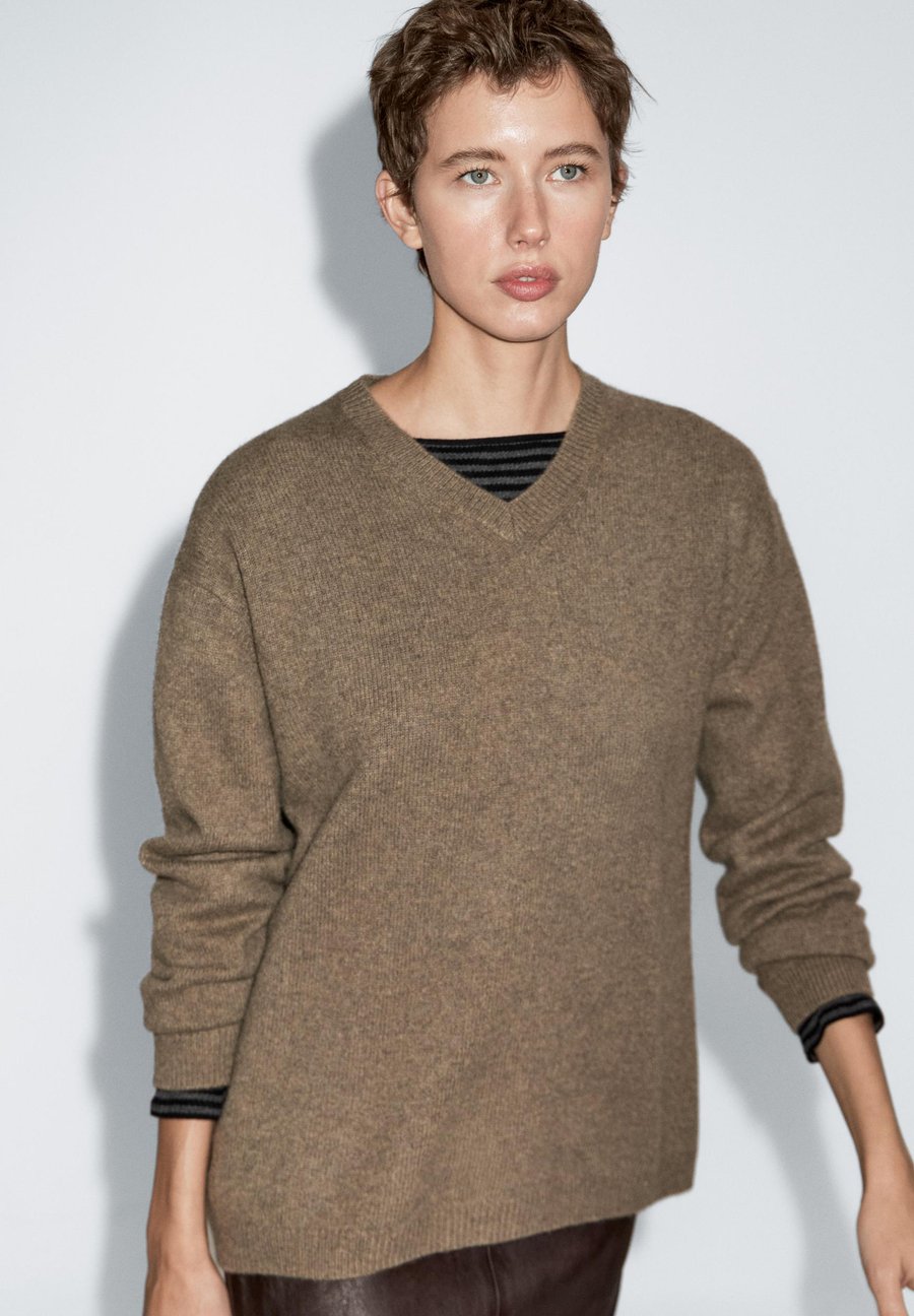 

Джемпер Massimo Dutti V-NECK, Ochre/Taupe