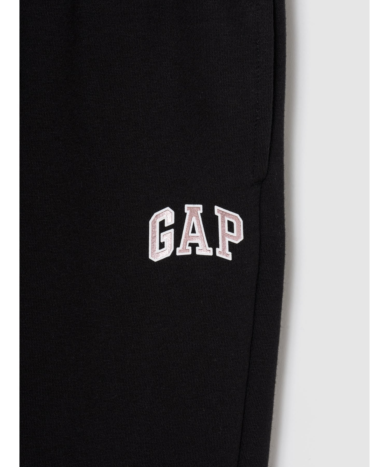 (K) Спортивные брюки свободного кроя с логотипом GAP (детские), TRUE_BLACK — фото 2