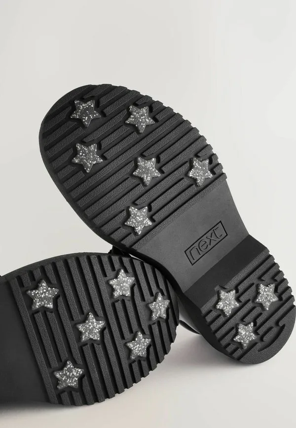 Классические школьные туфли-лодочки с бантом и массивным каблуком Next, Black Patent — фото 4