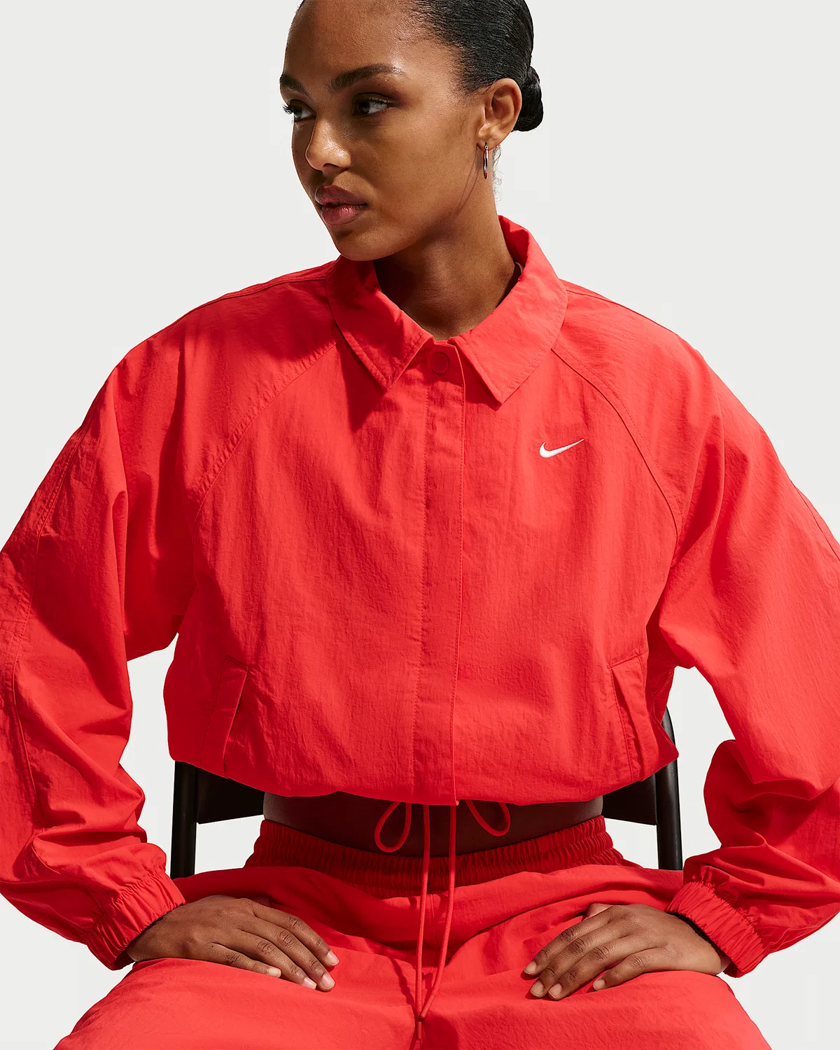 Женская оверсайз куртка Nike Sportswear, Light Crimson/Sail — фото 3