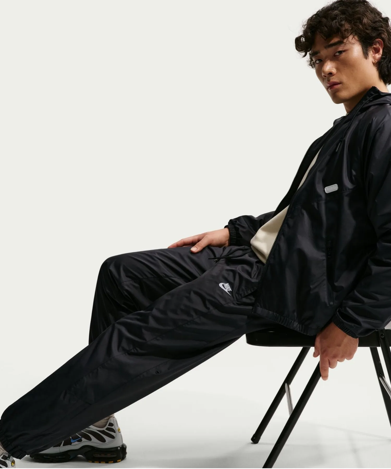 Мужские спортивные брюки с технологией Storm-FIT NIKE WR LND чёрные — фото 4