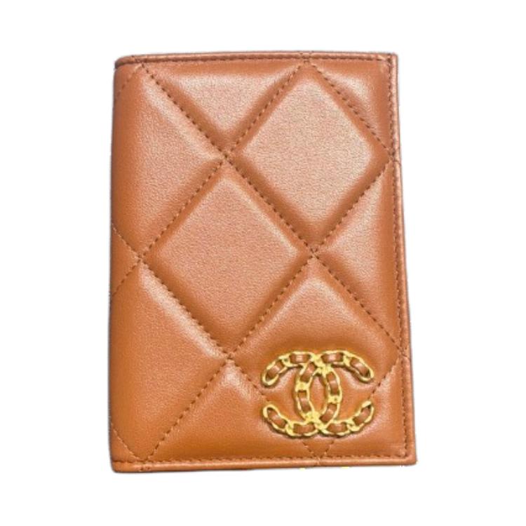 

CHANEL Женский бумажник из овчины карамельный