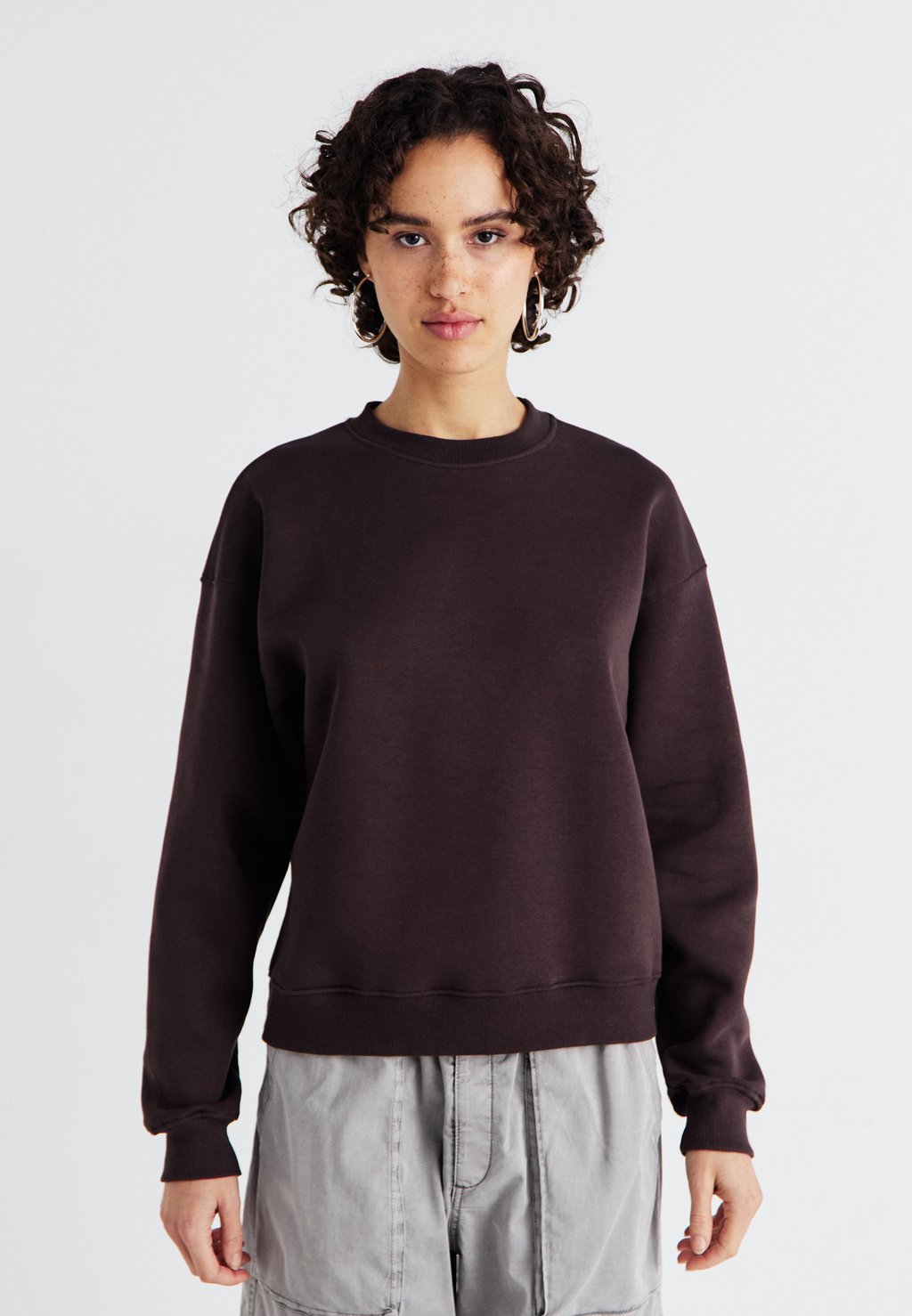 

Толстовка BASIC Gina Tricot, коричневый