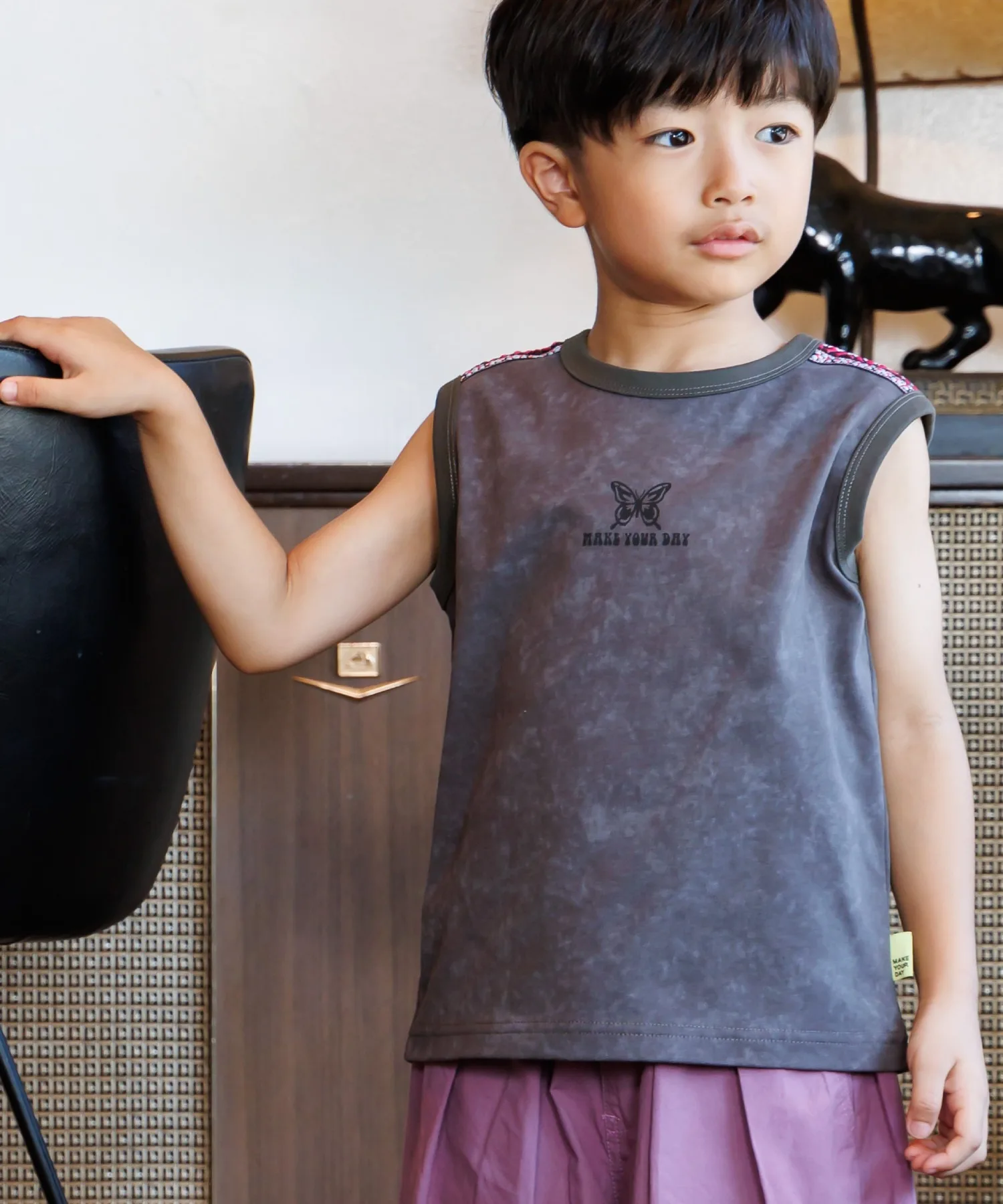 Детская футболка-безрукавка MAKE YOUR DAY с вышивкой серая