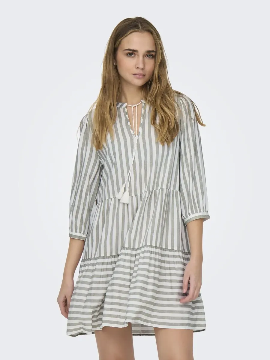 

Платье-туника ONLY "ONLKAYA 3/4 PUFF SHORT DRESS WVN NOOS", с воланом в стиле туники, цвет Cloud Dancer Stripes:Kalamata Stripes