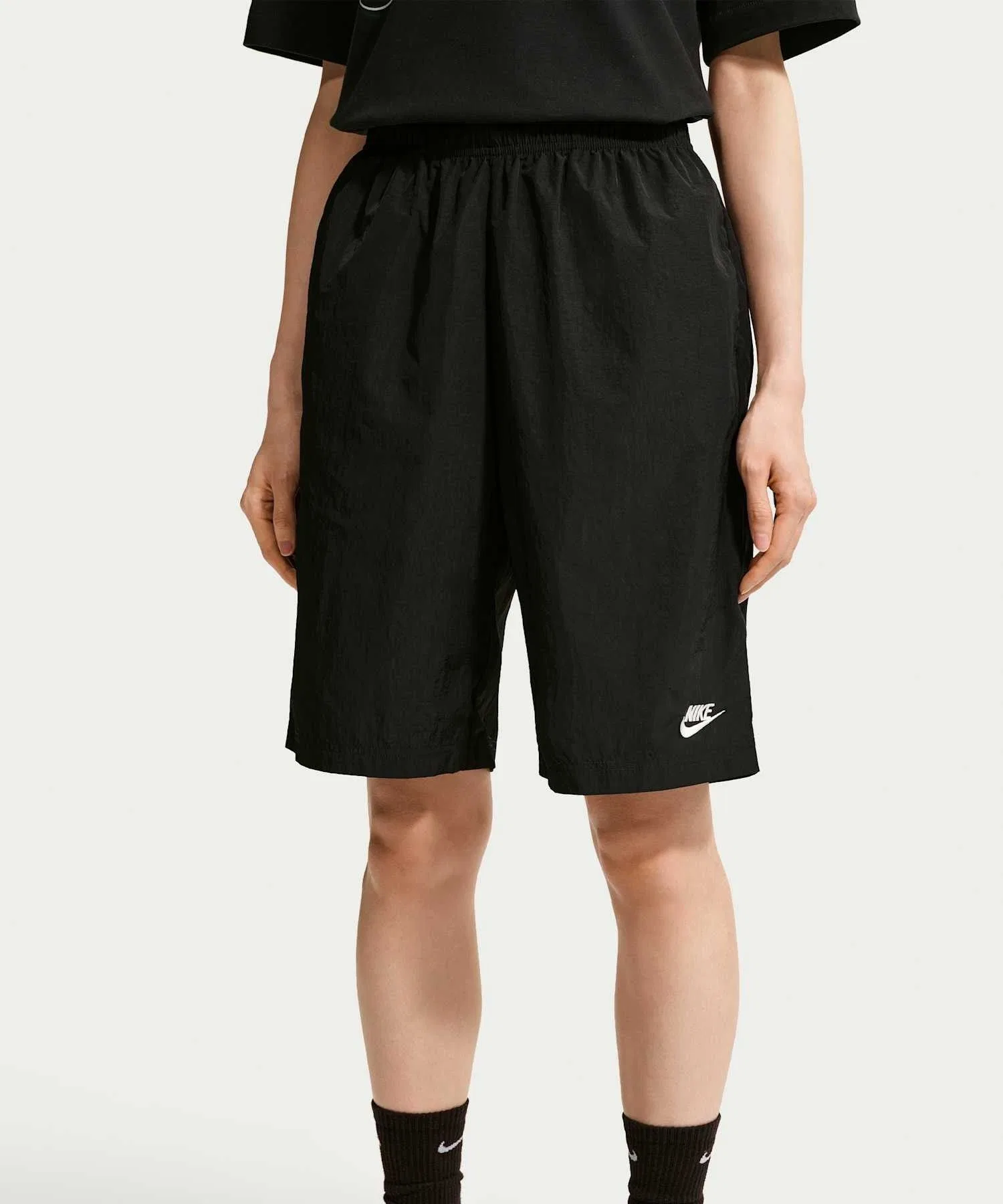 Женские шорты Nike Sportswear Mid-Rise Loose Knee-Length — фото 3