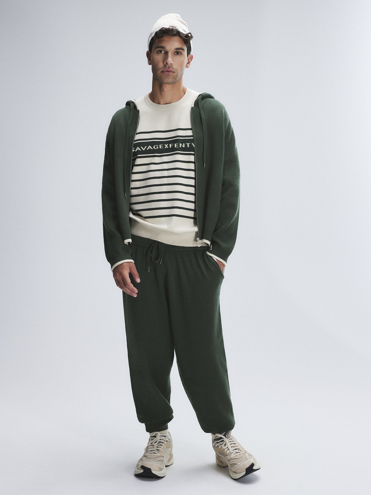 

Спортивные штаны Savage X Fenty Lit Leisure Knit, цвет Green Shade