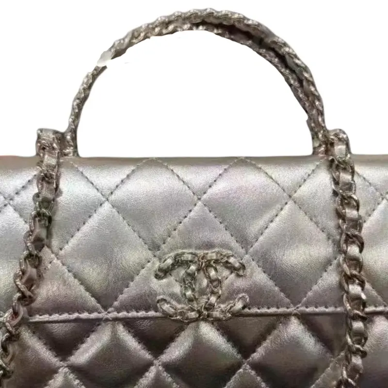 CHANEL Кожаная сумка через плечо Сумка кроссбоди Женская сумка серебристого цвета — фото 4