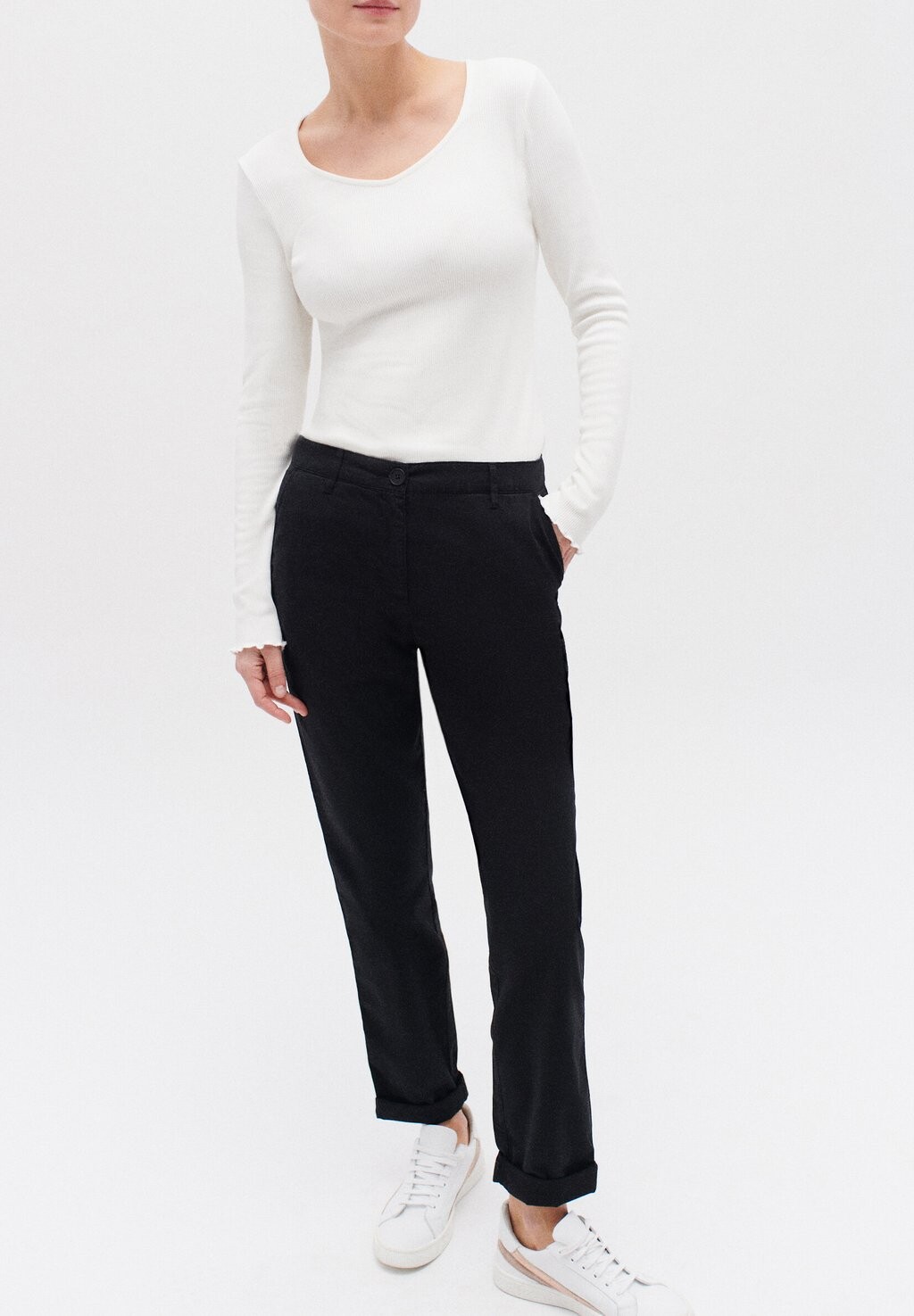 

Чиносы FRENCH FASHION ELEGANT MODERN ADELMO Caroll, черный