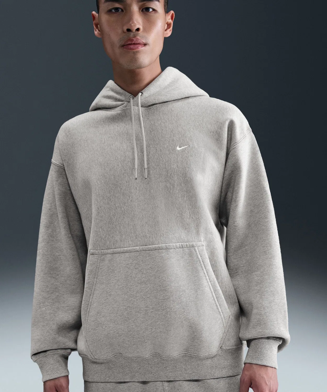 Толстовка с капюшоном Nike Solo Swish Pullover, серая