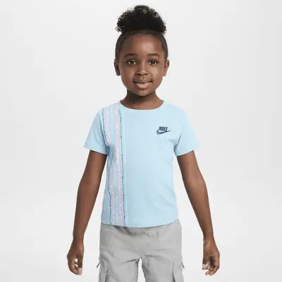 

Футболка Nike Happy Camper Toddler Graphic T-Shirt, цвет Aquarius Blue