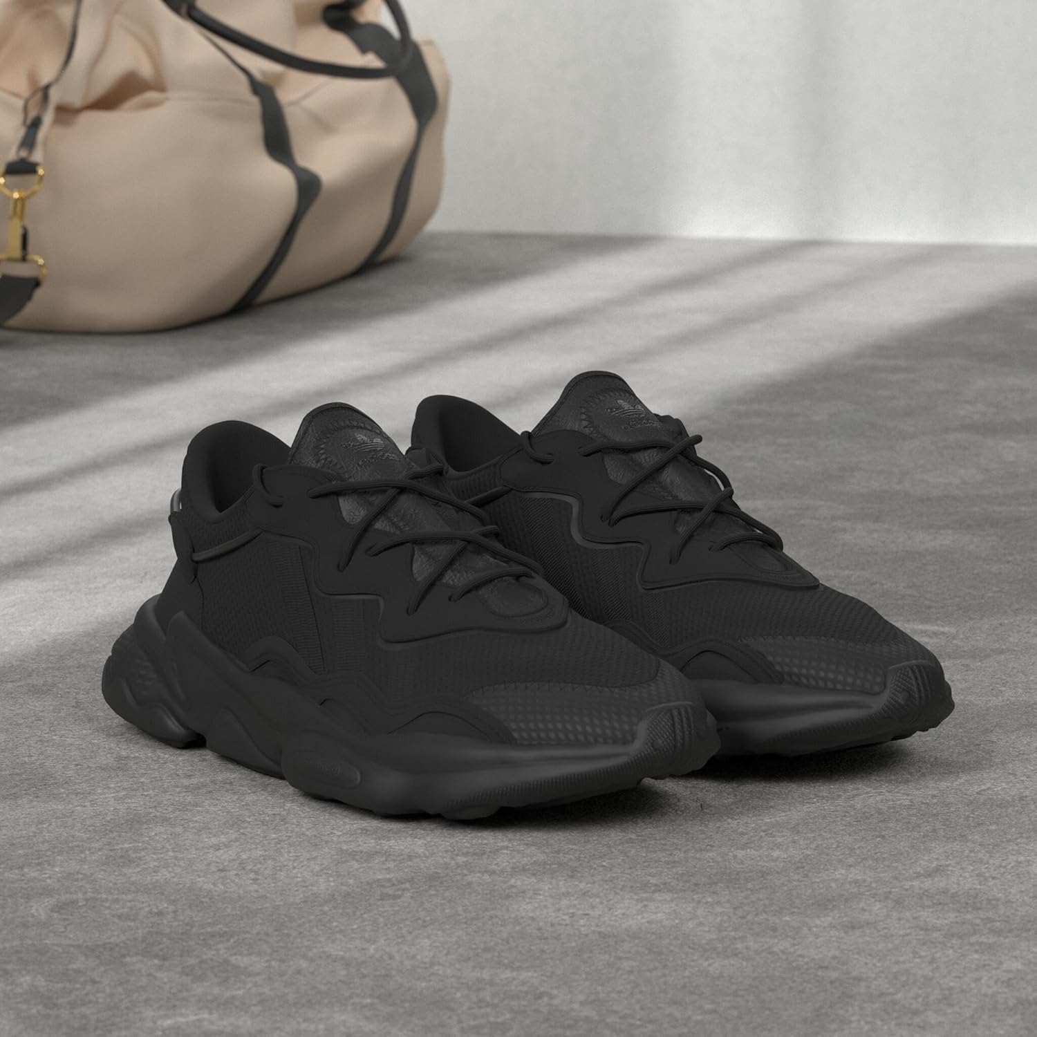 Мужские кроссовки для бега Adidas Originals Ozweego, черный/серый — фото 2