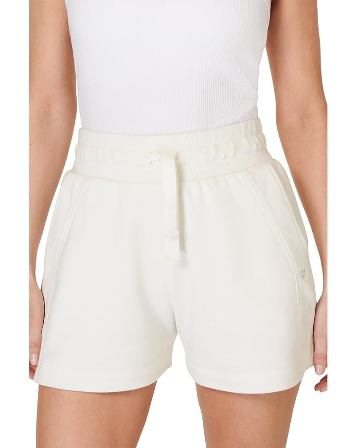 

Шорты Sweaty Betty Revive High-Waist Shorts, цвет Lily White