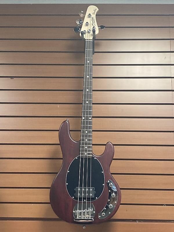 

Басс гитара Sterling StingRay Ray4 in Walnut Satin