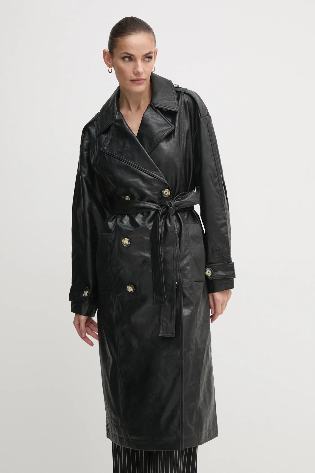 

Дкное плащ DKNY, черный