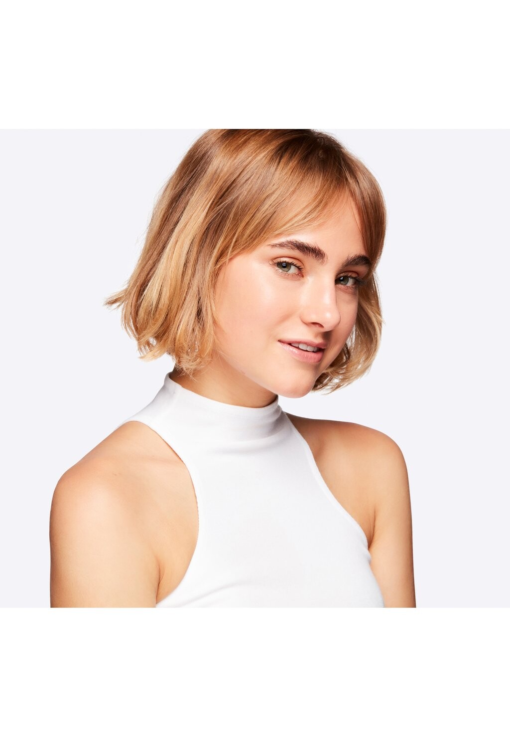 Тональное средство STUDIO RADIENCE FACE & BODY RADIENT SHEER FOUNDATION MAC, цвет W4 — фото 2