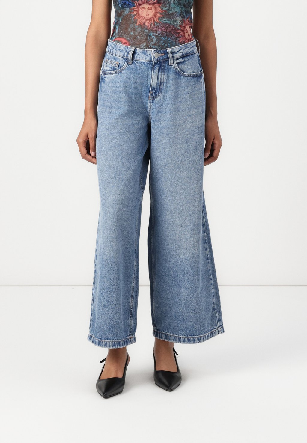 

Джинсы свободного кроя NMWINDIE LOOSE Noisy May, цвет Light Blue Denim