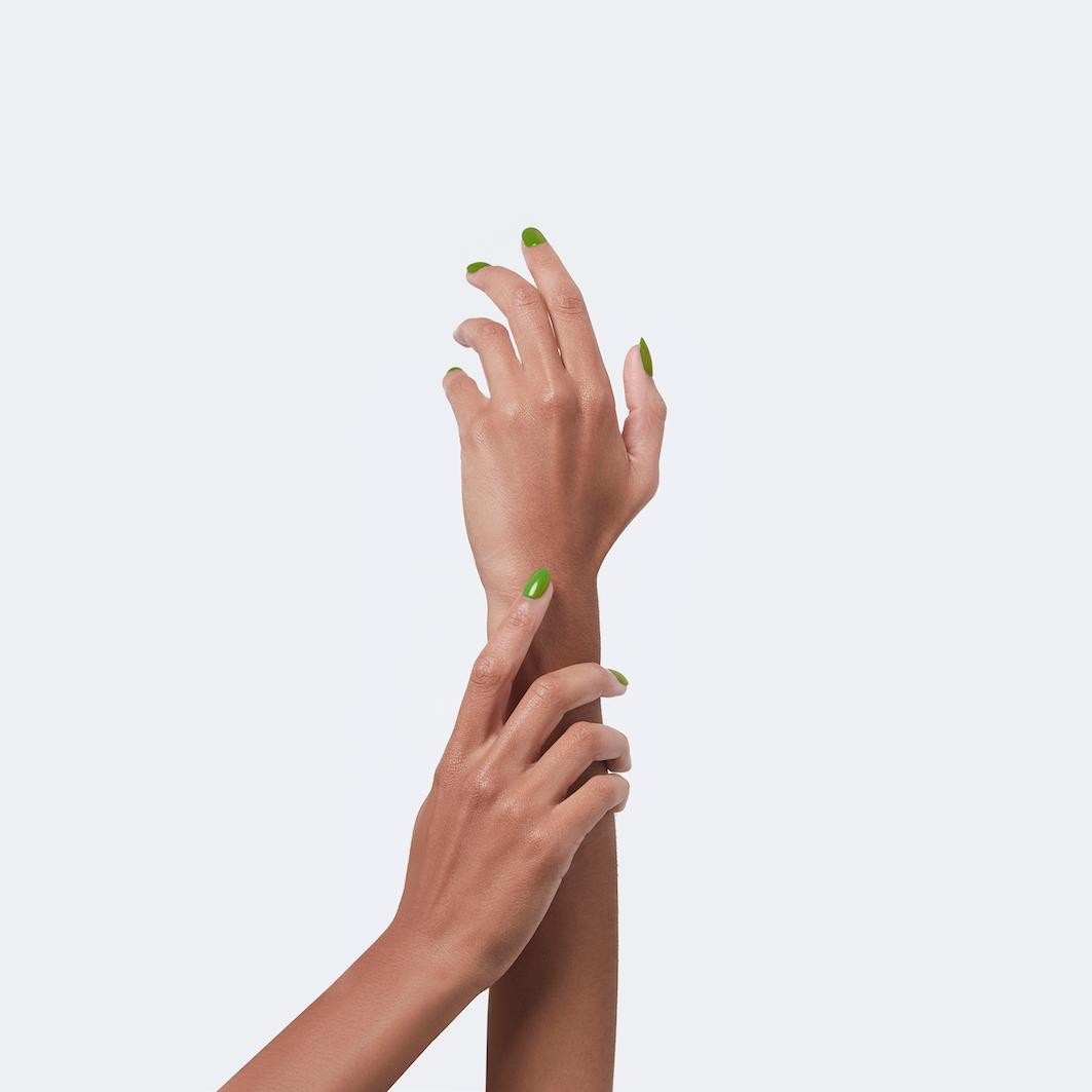Лак для ногтей nail lacquer à ongles Gucci, nr. 712 melinda green, объем 10 мл — фото 3