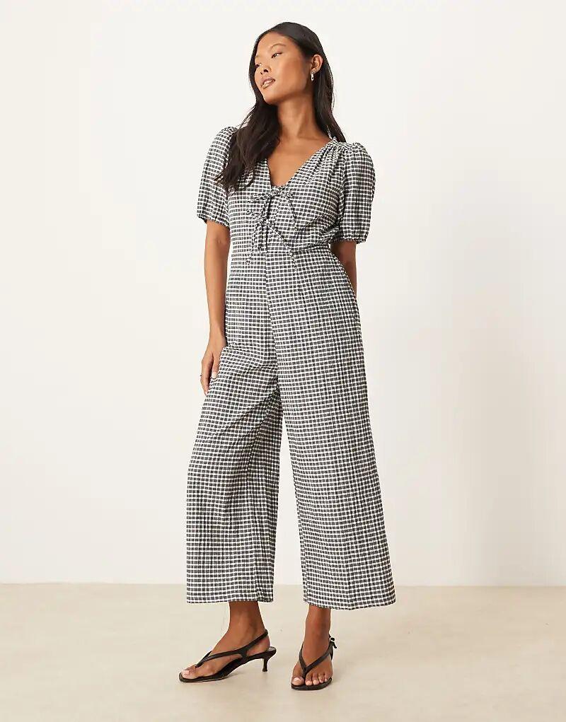 

Широкий комбинезон Nobody's Child Petite Indie в черную клетку