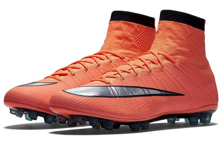

Футбольные бутсы мужские высокие черные/оранжевые Nike