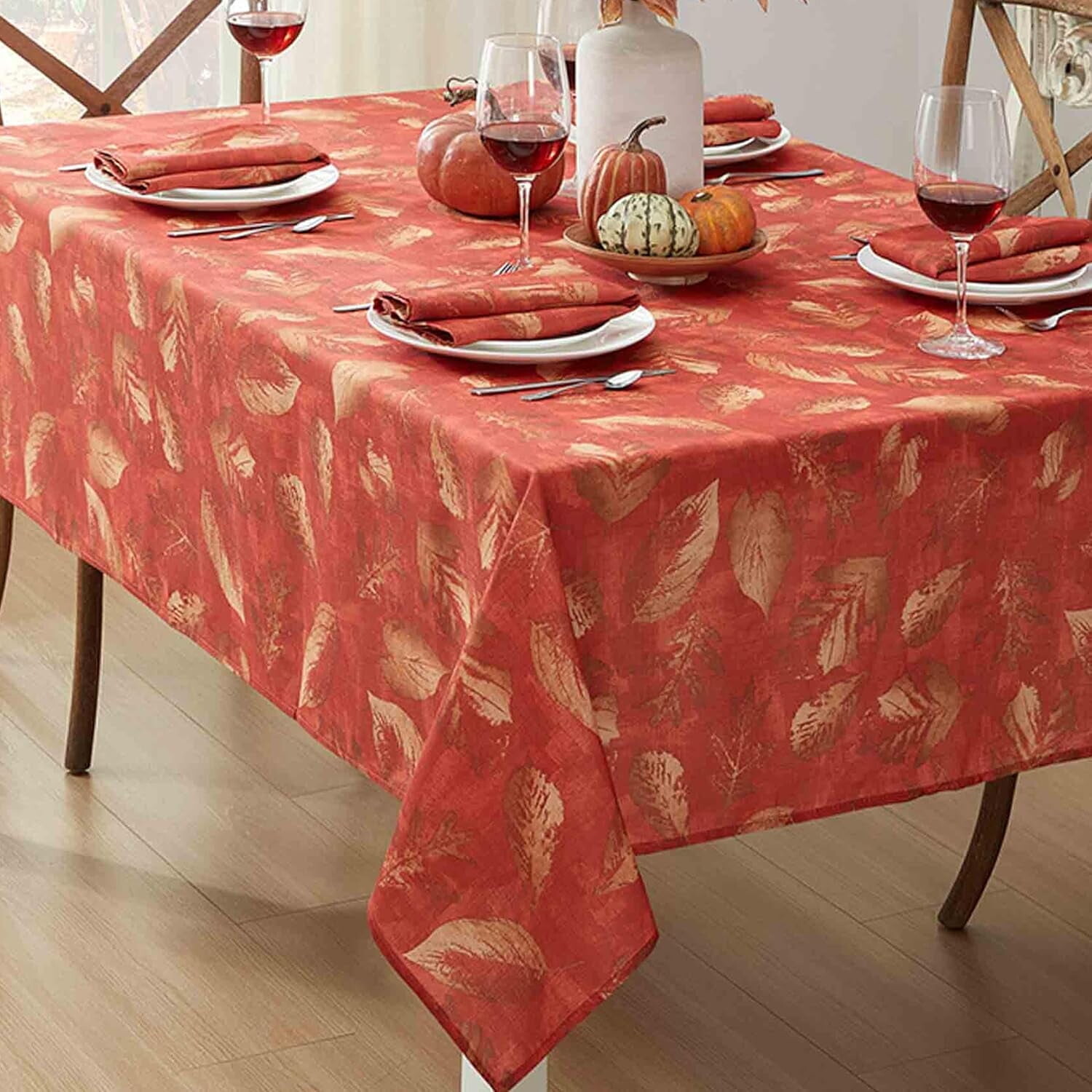 

Тканевая скатерть Newbridge 52 x 70 дюймов, красный