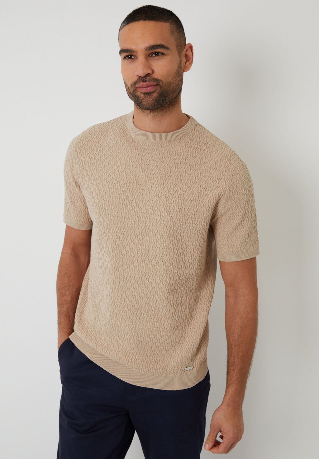 

Футболка с принтом CANTON Threadbare, бежевый