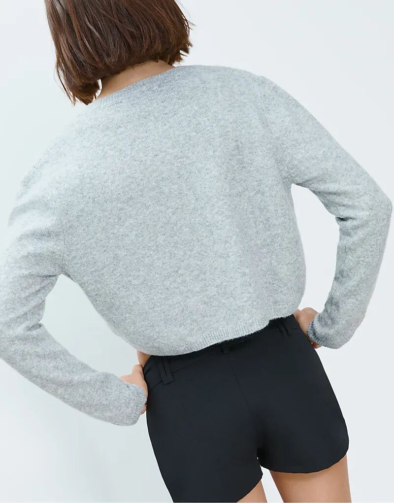 

Мягкий трикотажный кардиган Stradivarius с пуговицами в сером меланжевом цвете