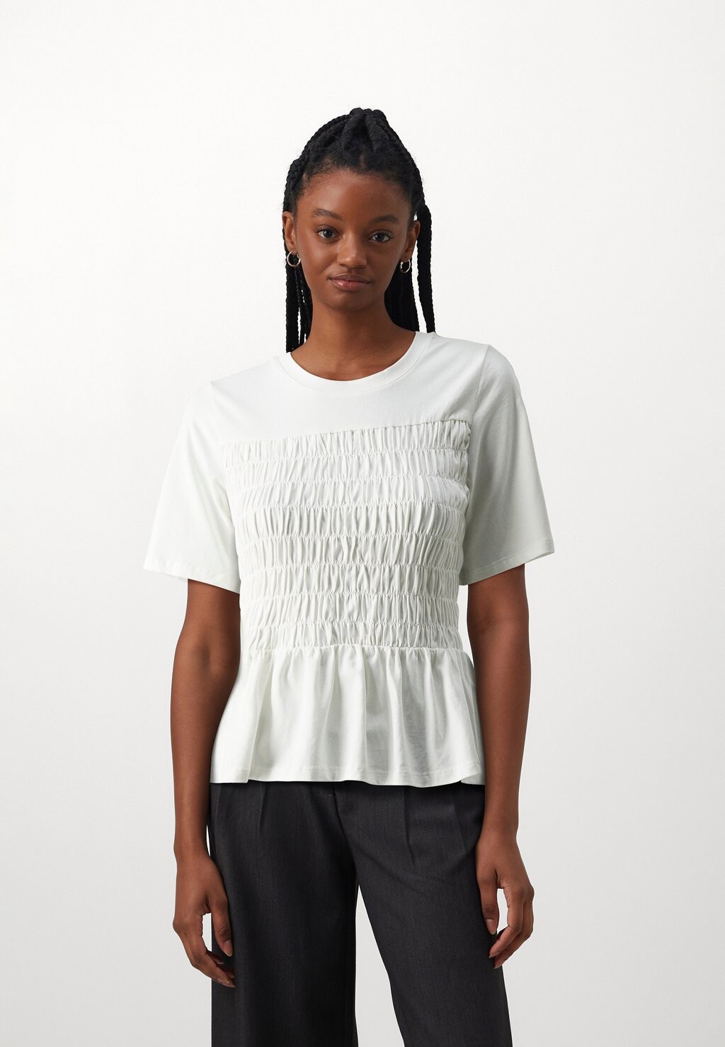 

Футболка базовая VMGUNVOR SMOCK TOP Vero Moda, цвет snow white