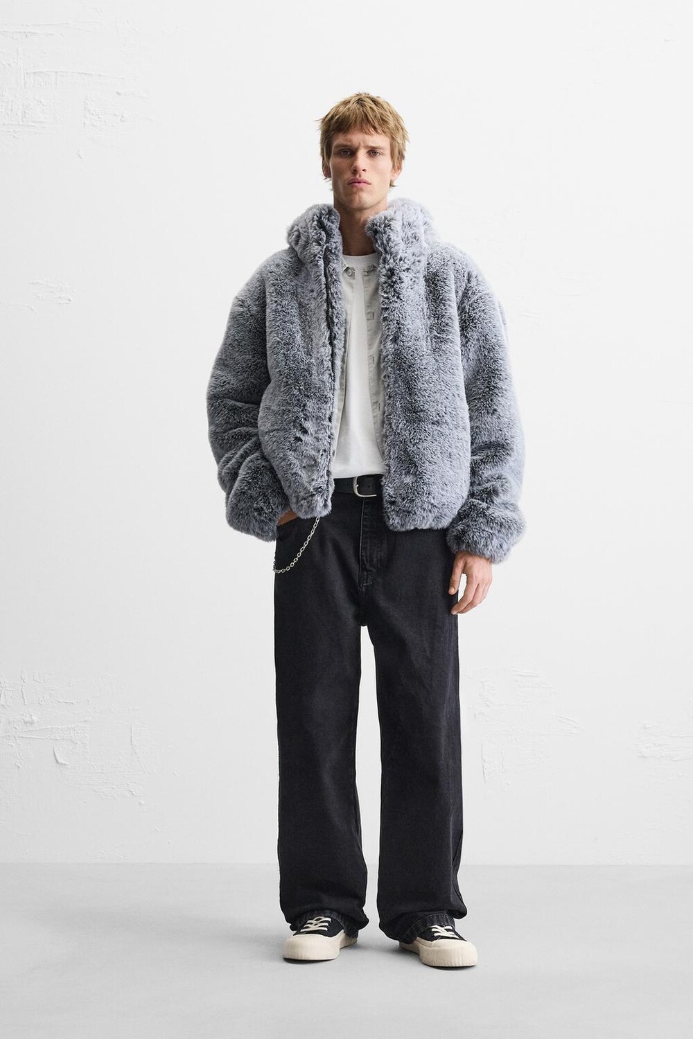 

Укороченная куртка из искусственного меха ZARA, цвет ice