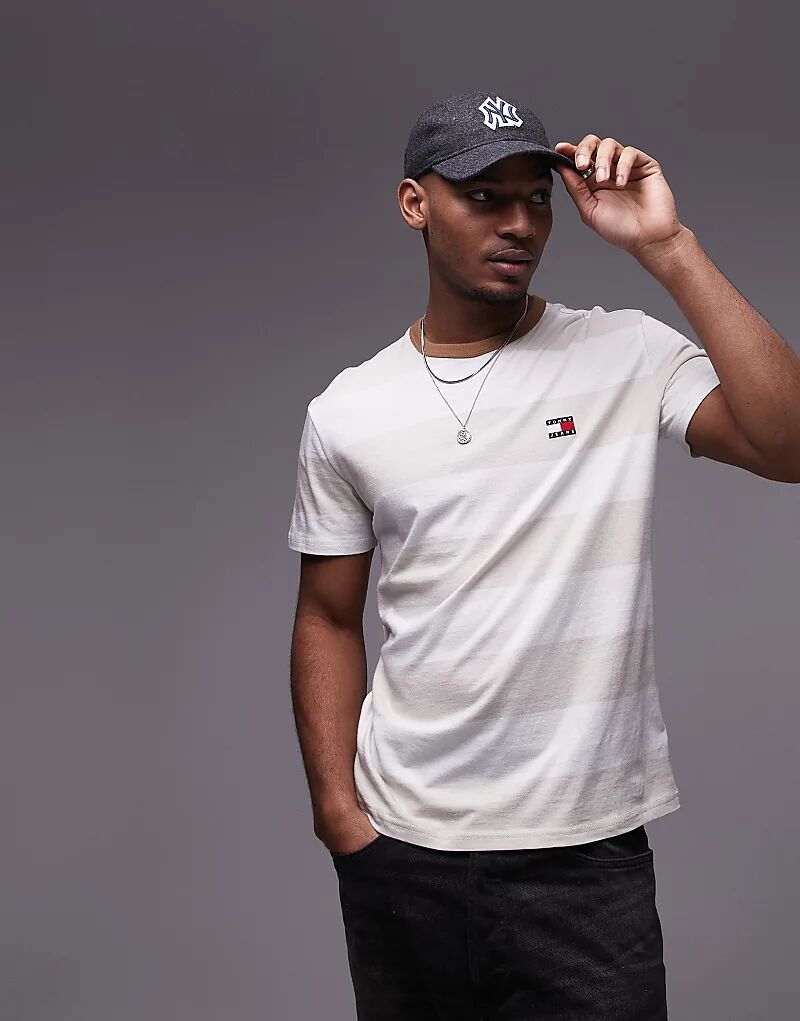 

Футболка в полоску Tommy Jeans бежевого цвета