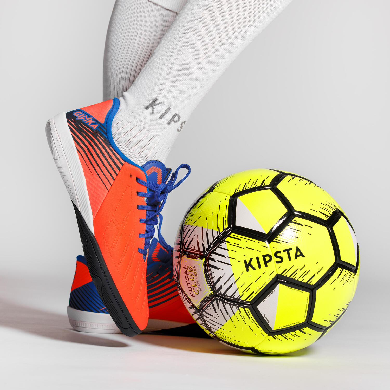 Молодёжные футбольные бутсы для мини-футбола Kipsta Ginka Pro красные — фото 2