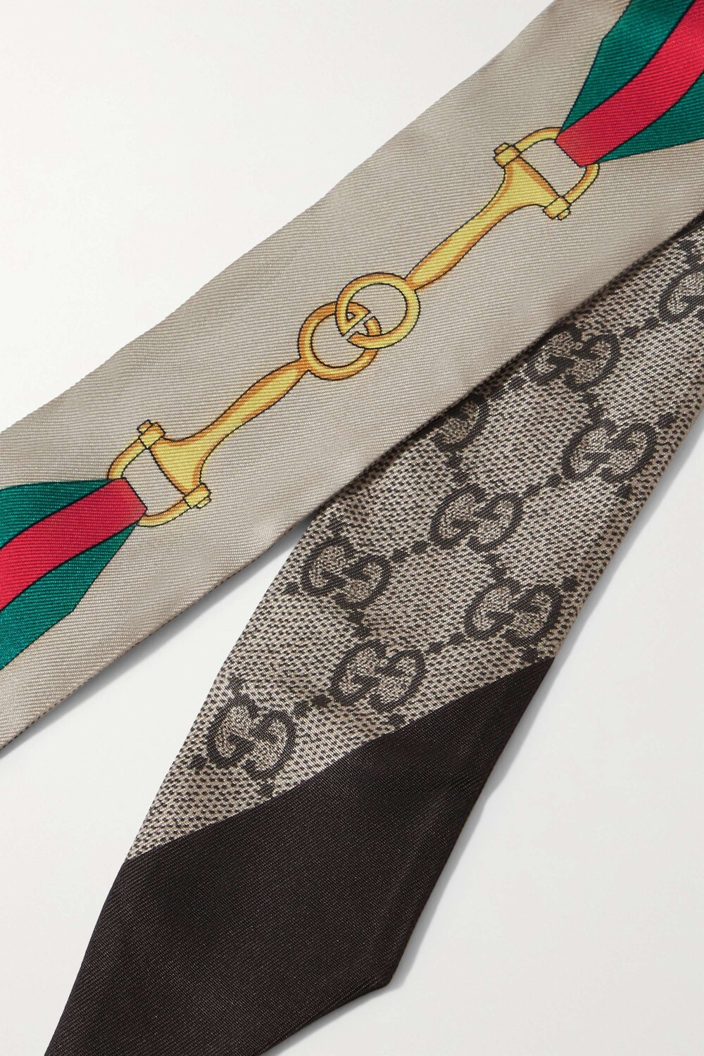 

GUCCI шарф из шелкового твила с принтом, бежевый