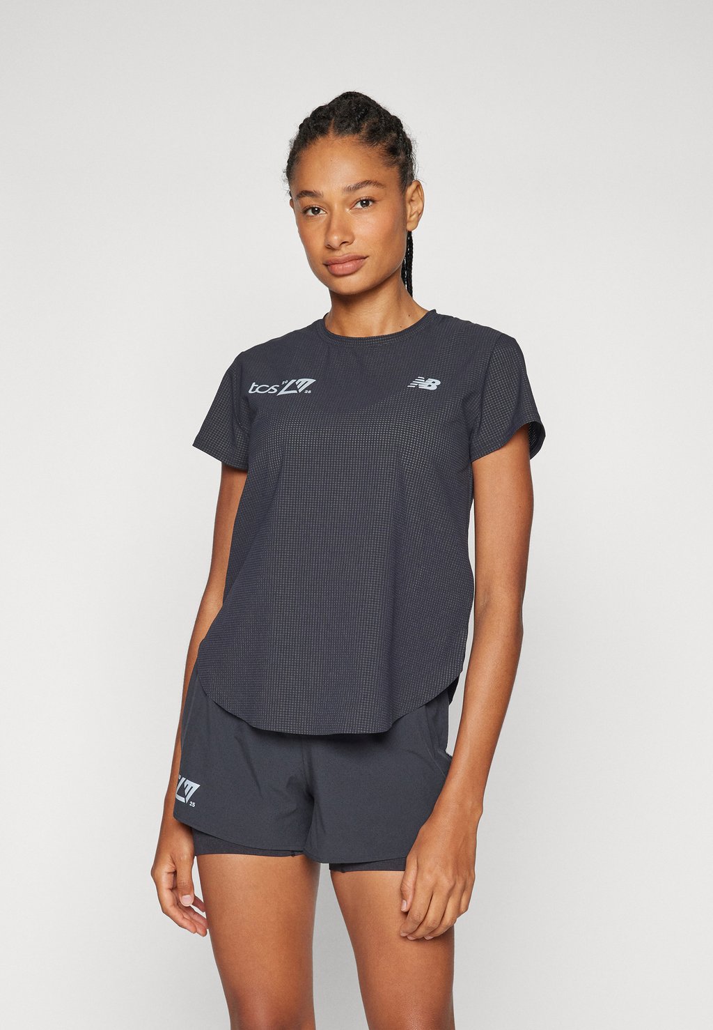 

Спортивная футболка LONDON MARATHON RACE DAY ULTRA LIGHT New Balance, черный