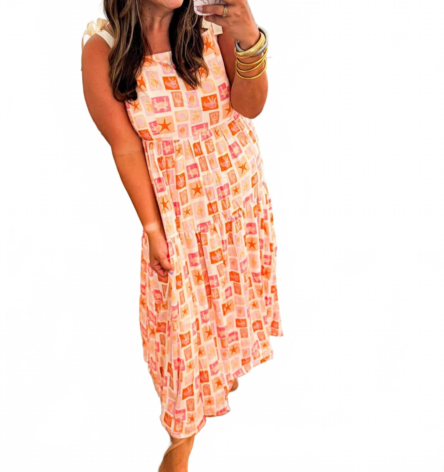 

Платье Alexa Sands Beach в розовом цвете Sincerely Ours