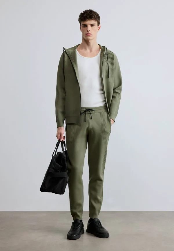 Спортивные штаны для активного отдыха Boss, Olive — фото 2
