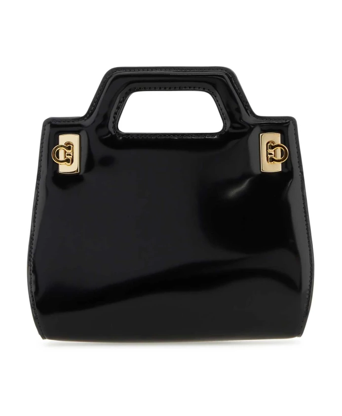 

Миниатюрная кожаная сумочка Salvatore Ferragamo, черный