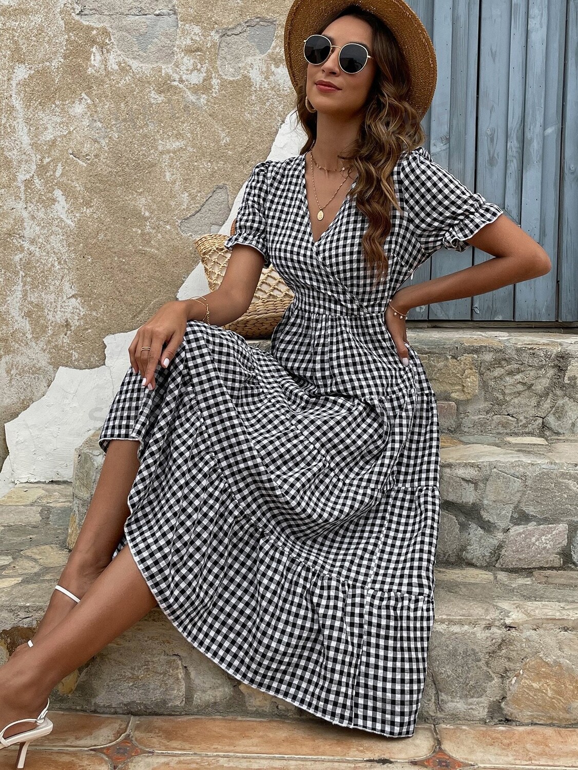 

VCAY Платье в мелкую клетку, глубокий V-образный вырез, перед, оборки по краям Shein, черно-белый
