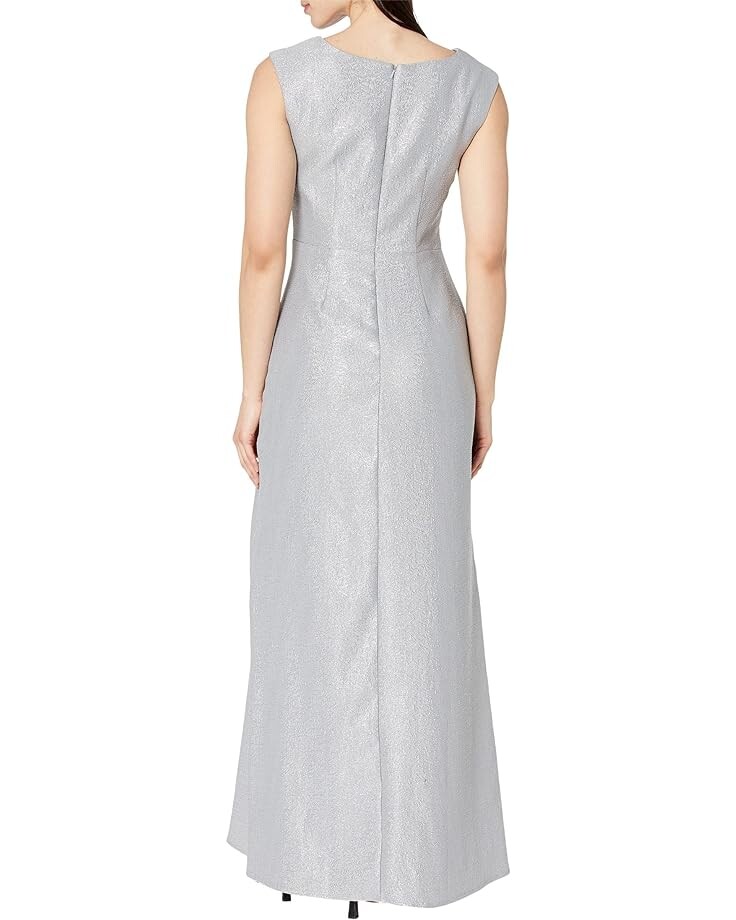 

Платье Alex Evenings Long Sleeveless Dress with Shoulder Cutout, цвет Platinum