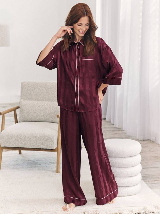 

Пижамный комплект Star Stripes Jacquard Satin длинный Chelsea Peers, Burgundy