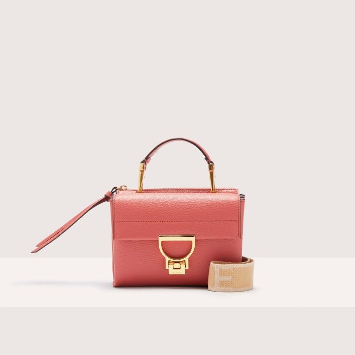 

Сумочка из зернистой кожи Coccinelle ARLETTIS SIGNATURE SMALL, красный